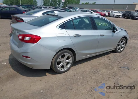 2017 Chevrolet Cruze Premier Auto z USA, uszkodzony, nr VIN 1G1BF5SM2H7237458